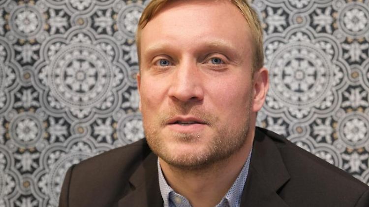 Prof. Dr.  À partir du 1er avril, Benjamin Höhne assumera pour trois ans, à partir du 1er avril, la chaire de comparaison des systèmes gouvernementaux européens à l'Université technique de Chemnitz.