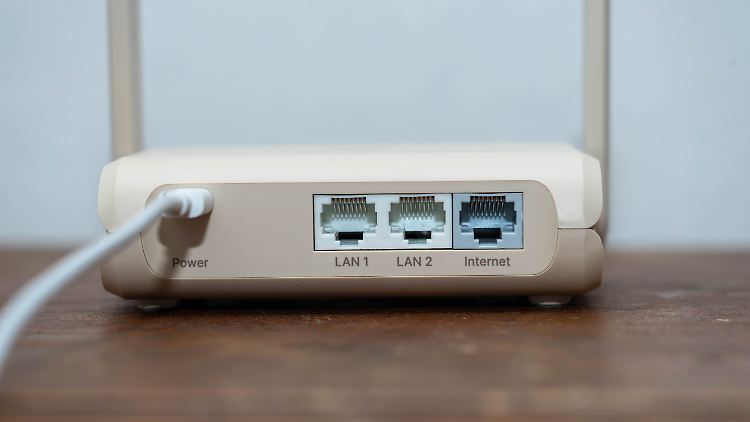 Deux entrées Ethernet devraient suffire en déplacement.