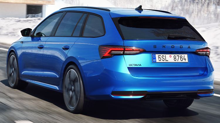 Dans la « Sportline » plus nerveuse, il n'y a pratiquement pas de chrome.