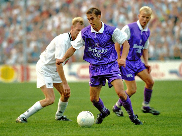 Joe Enochs a joué pour le VfL de 1996 à 2008, puis a continué à travailler pour Osnabrück jusqu'en 2017.