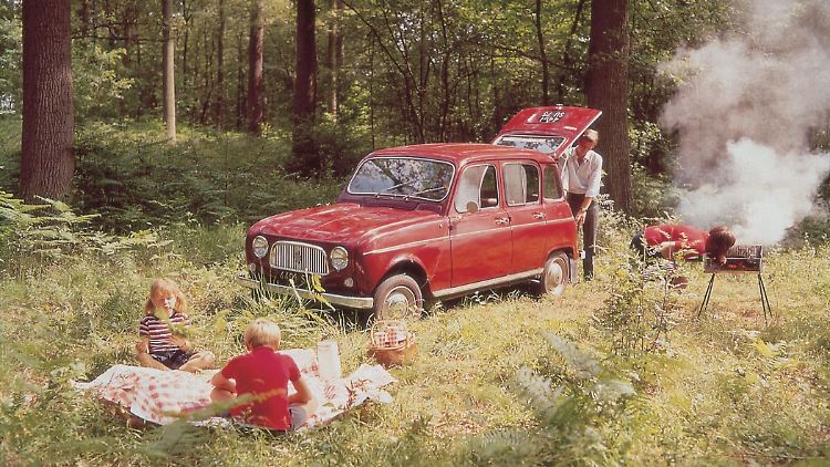 La R4 sera également bientôt disponible dans une version moderne.