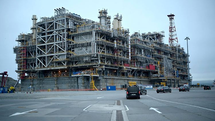 La première usine de liquéfaction d'Arctic LNG 2 sera en cale sèche en juillet 2023.