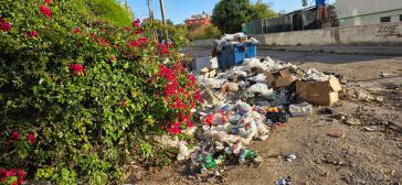 L'élimination des déchets ne fonctionne que dans une mesure limitée et des montagnes de déchets s'accumulent dans de nombreux endroits