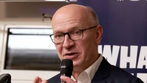 "J'ai fait mon travail": Wegner s'excuse auprès des Berlinois pour sa communication