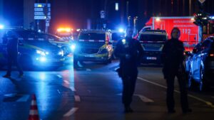 Opération majeure en centre-ville : blessés après des coups de feu à Mönchengladbach