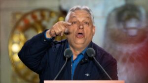 Finale de la campagne électorale en Hongrie : Orban attise les craintes de guerre, les Magyars promettent un retour en Europe