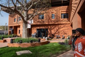 Nouvel Institut Goethe au Sénégal : bioclimatique et afrofuturiste