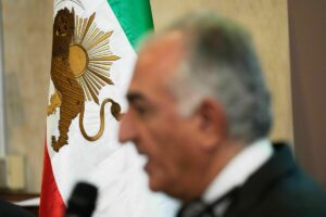 Visite du fils du Shah à Berlin : protestation contre Pahlavi