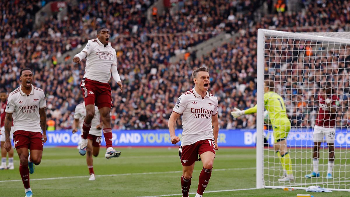 Clôture du premier titre en 22 ans : Arsenal FC célèbre la sortie spectaculaire du VAR de dernière seconde