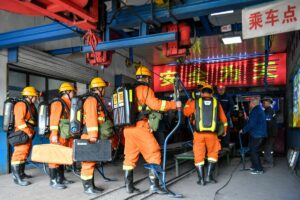 Explosion dans une mine de charbon chinoise : au moins 90 morts