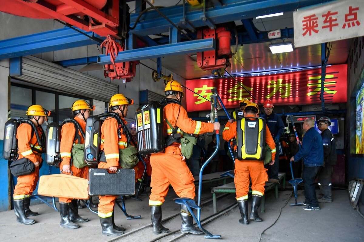 Explosion dans une mine de charbon chinoise : au moins 90 morts