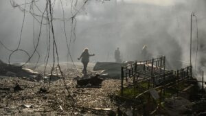 J'ai survécu à une énorme attaque sur Kiev : j'étais allongé dans le couloir lorsque la roquette a touché la maison d'en face