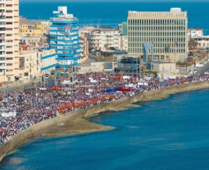La solidarité avec Cuba caractérise le 1er mai en Amérique latine