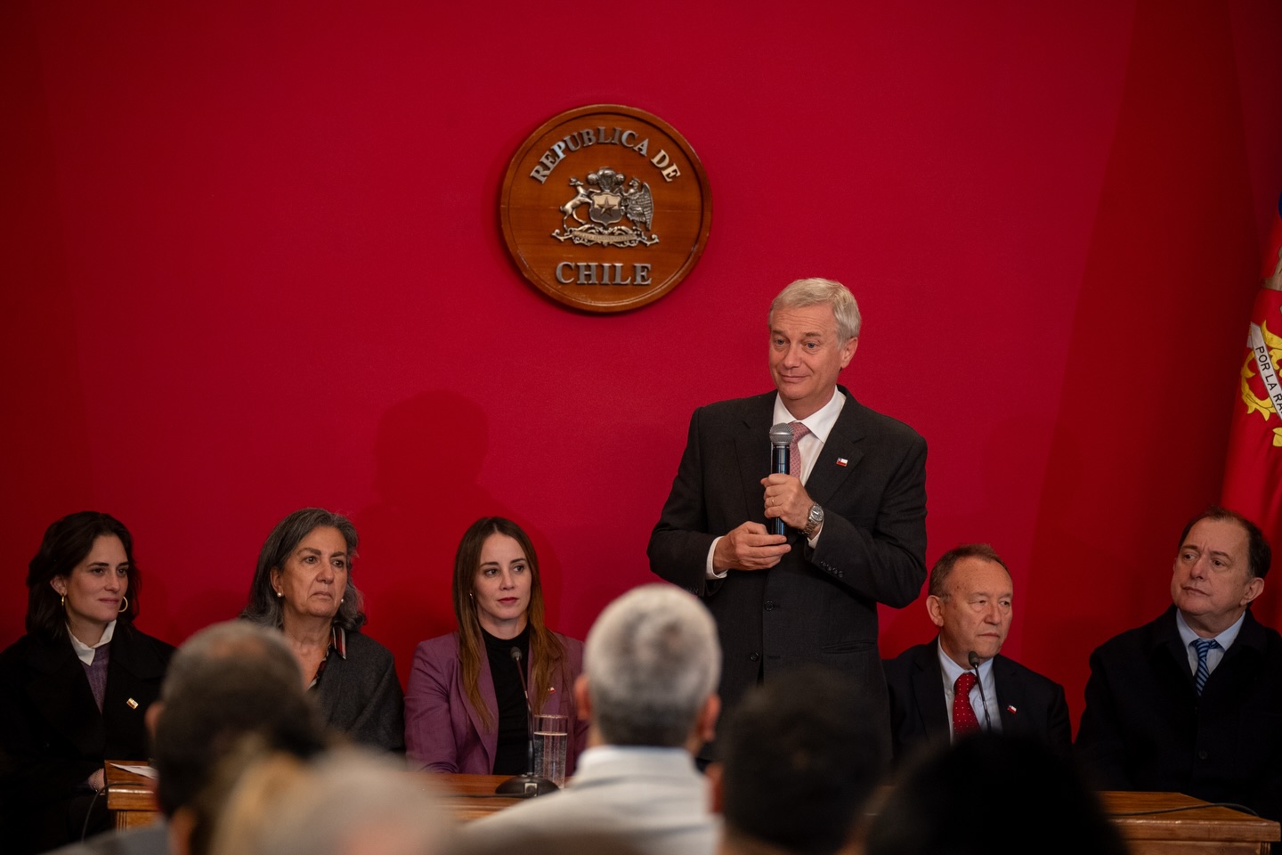 Le gouvernement chilien limoge deux femmes ministres après 69 jours