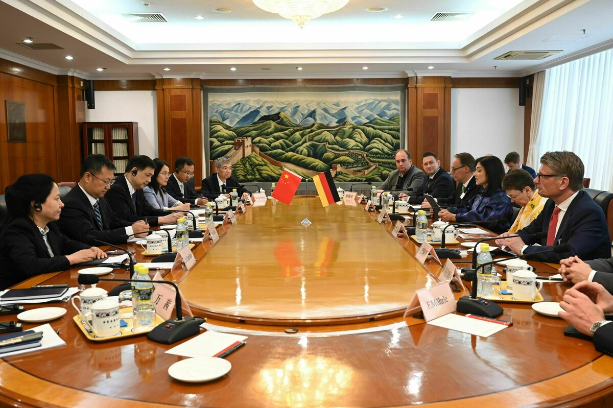 Le ministre de l’Économie Reiche en Chine : une mission difficile