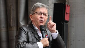 Les trois tentatives précédentes ont échoué : le populiste de gauche Mélenchon veut devenir le successeur de Macron en France