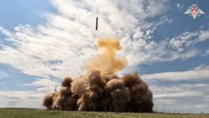 Mieux que les versions occidentales ? : la Russie teste « le système de missile le plus puissant du monde »
