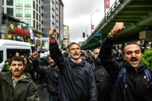Opposition de gauche en Turquie : toutes les mains en protestation