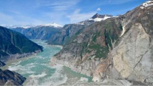 Vague monstrueuse reconstituée : tsunami de 480 mètres dans le fjord de l'Alaska, populaire auprès des touristes