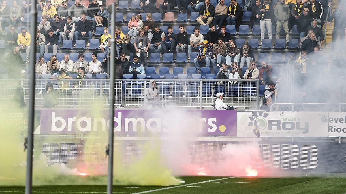 Verdict curieux après le scandale des supporters : le relégué Breda doit jouer encore huit minutes aujourd'hui