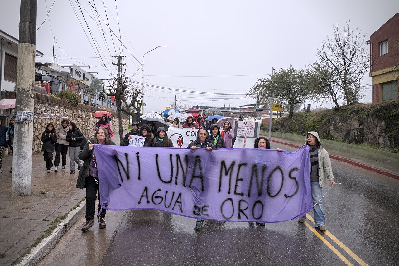 Manifestations en Argentine contre le féminicide après le meurtre d'une adolescente de 14 ans