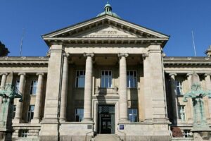 Début du procès pour projets de meurtre : le bras long de Téhéran devant le tribunal