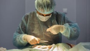 Critique de l'interdiction : Rapport : La Turquie punit les médecins pour les césariennes