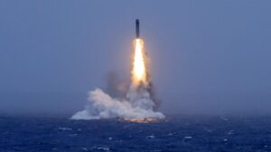 Début des exercices navals avec la Russie : la Chine tire un missile sur le Pacifique – critiquent les États voisins