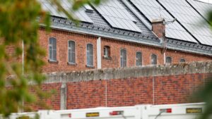 Raid majeur dans la prison de Siegburg : un prisonnier met en garde les autorités contre un violent soulèvement carcéral