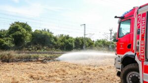 Une lettre de responsabilité a fait surface : la police soupçonne un acte de sabotage après un incendie sur une ligne ferroviaire importante