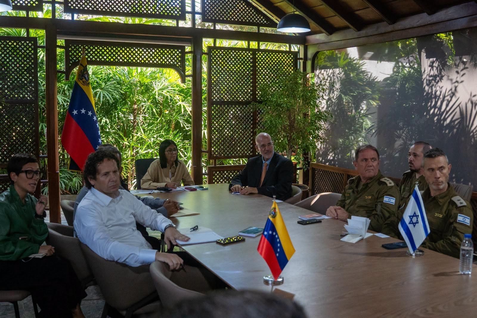 Venezuela : Rodríguez rencontre une délégation militaire israélienne
