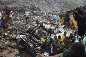 30 morts après un glissement de terrain en Guinée : ensevelis sous les détritus la nuit