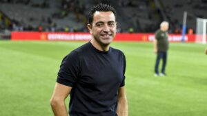 ARCHIV-26-05-2024-Spanien-Sevilla-Fussball-Primera-Division-Spanien-FC-Sevilla-FC-Barcelona-38-Spieltag-Stadion-Ramon-Sanchez-Pizjuan-Barcelonas-Cheftrainer-Xavi-Hernandez-vor-dem-Spiel