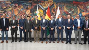 Bolivie : la mission de l'OEA appelle au dialogue et Paz présente un nouveau gouvernement