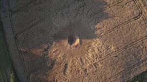 Cratère et débris découverts : une fusée russe aurait pénétré l'espace aérien polonais