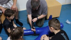 Formation aux premiers secours pour les enfants : arrêter les saignements, soigner les blessures - l'enfance en Ukraine