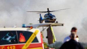 Le pire incendie de forêt en été : le risque d'incendie de forêt augmente - les pompiers demandent plus d'équipement