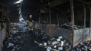 Lors de l’attaque de Kyiv : les Russes détruisent même le légendaire marché du livre