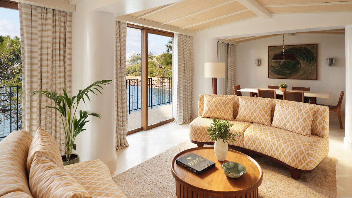 Rath dans le monde : Majorque possède un nouvel hôtel ultra-luxe entre pins, rochers et mer