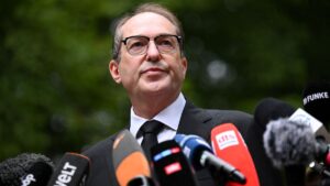 Une étude voit la campagne russe : Dobrindt : « Nous sommes la cible quotidienne de la guerre hybride »