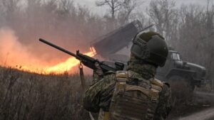 « Brûlés comme chair à canon » : une ONG accuse la Russie de trafic d'êtres humains pour la guerre en Ukraine