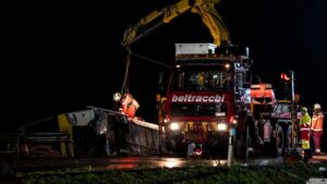 Groupe néerlandais à bord : Grave accident avec un autocar en Suisse – plusieurs morts