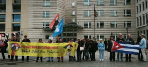 La veillée de protestation à Berlin en faveur de Cuba se termine avec l'encerclement de l'ambassade américaine