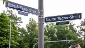 Plus qu'une adresse : quand les rues portent le nom des colonialistes et des génocidaires