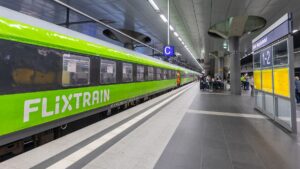 Plus rapide que l'ICE ? : Flixtrain circulera toutes les heures sur la ligne Berlin-Hambourg à partir de 2027