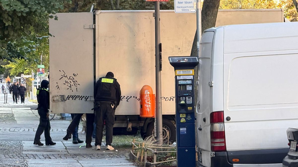 Unités spéciales en action : plusieurs arrestations lors d'un raid contre la violence armée à Berlin