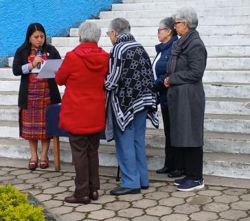 "Volonté pour une politique de la mémoire"avec le nouveau gouvernement au Guatemala, la commémoration de la guerre civile a changé. Gouverneur de Quetzaltenango avec la famille Molina Theissen