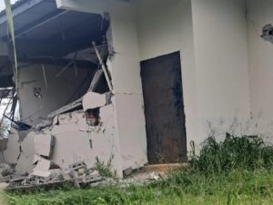 Début des travaux de nettoyage après le tremblement de terre au Panama