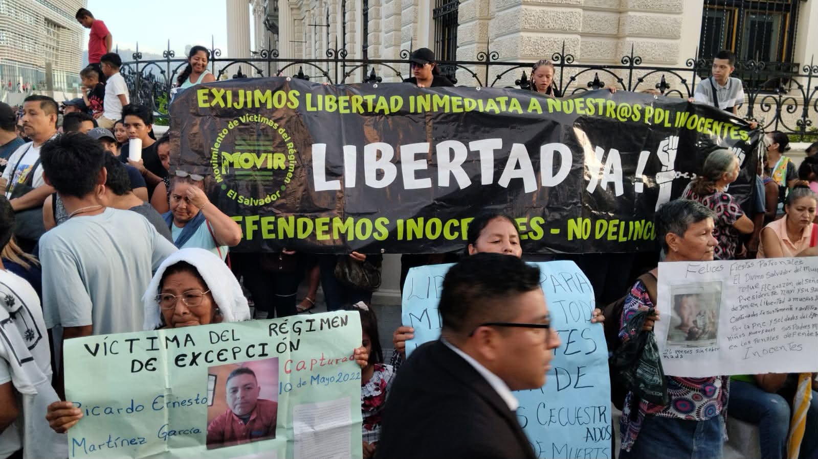 Bukele veut-il libérer la moitié des prisonniers au Salvador ?
