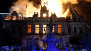 Enquête de la cellule antiterroriste : un radical de gauche arrêté pour l'incendie de la mairie de Limoges